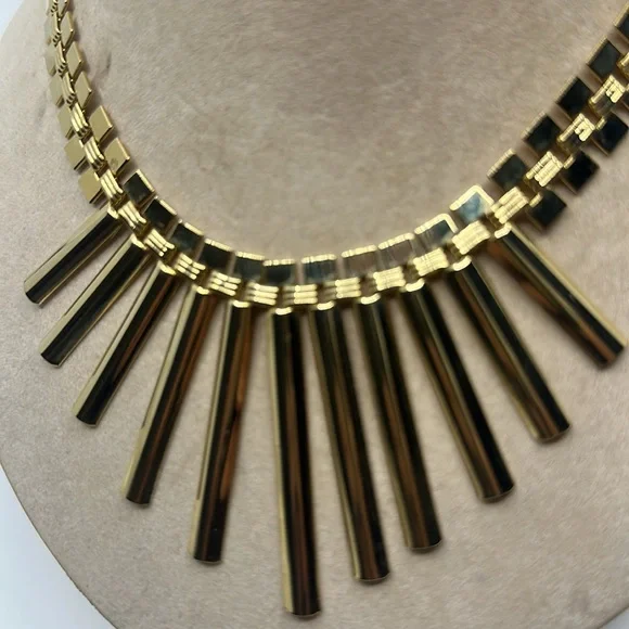 Elegant Park Lane Cleopatra Goldtone Statement Necklace - Picture 6 of 9